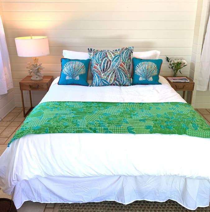 North Shore Garden Apartment *